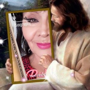 Meet your Posher, Leticia